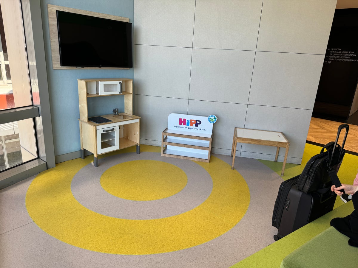 Plaza Premium Marmara Lounge SAW kids room