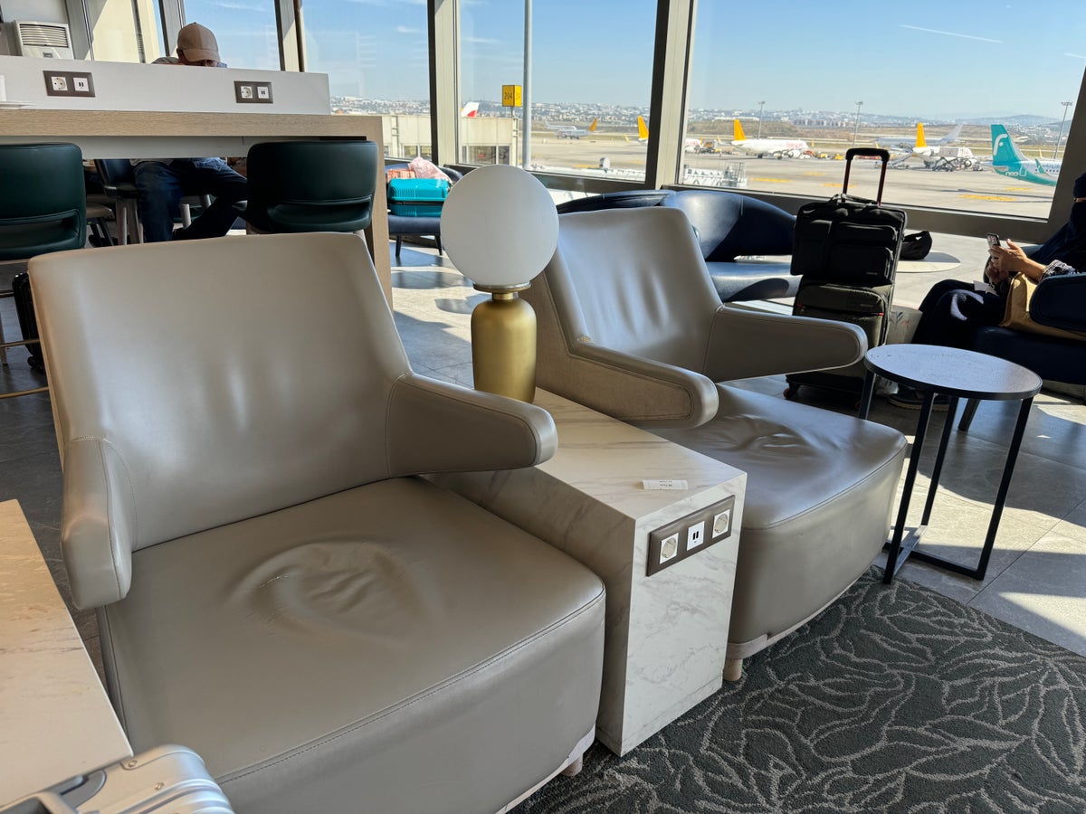 Plaza Premium Marmara Lounge SAW seats