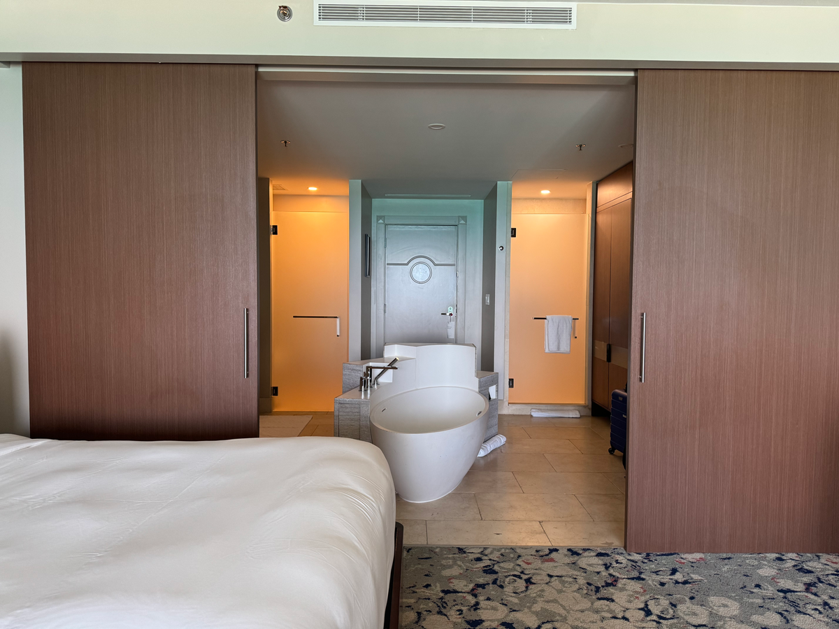 St Regis Bermuda bathroom doors open