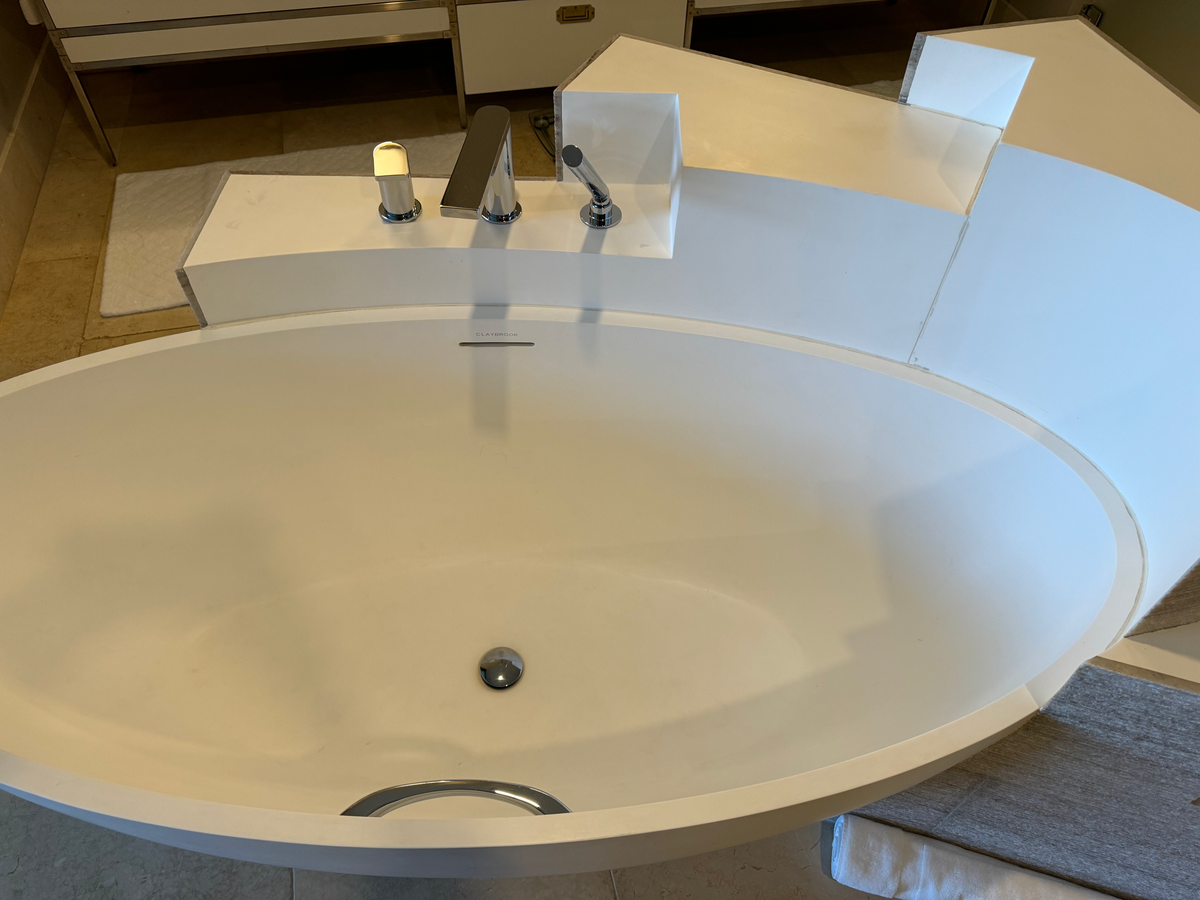 St Regis Bermuda bathroom tub