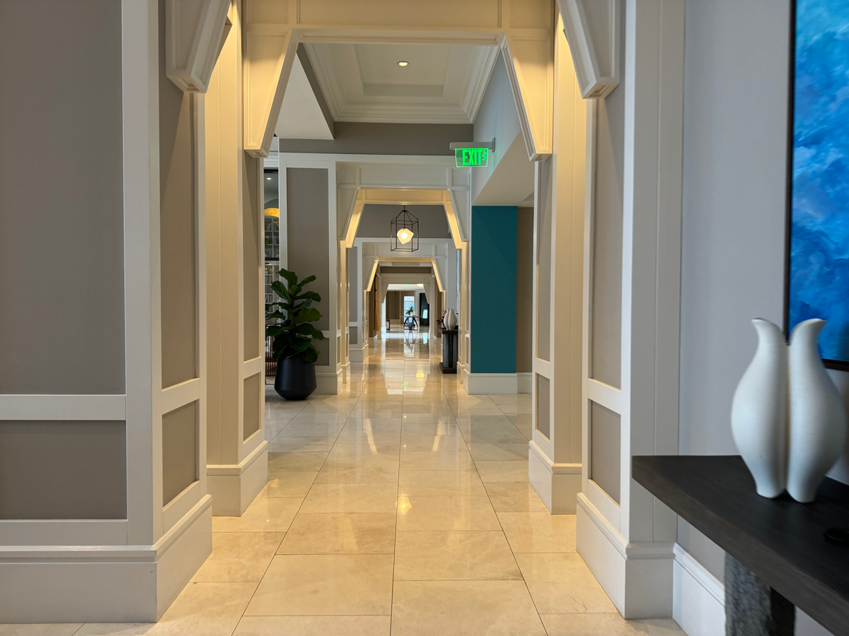 St Regis Bermuda main floor hallway