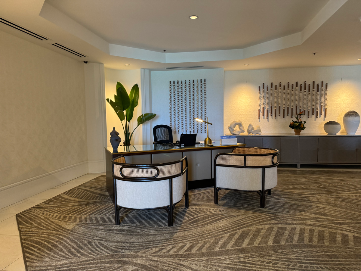 St Regis Bermuda reception desk