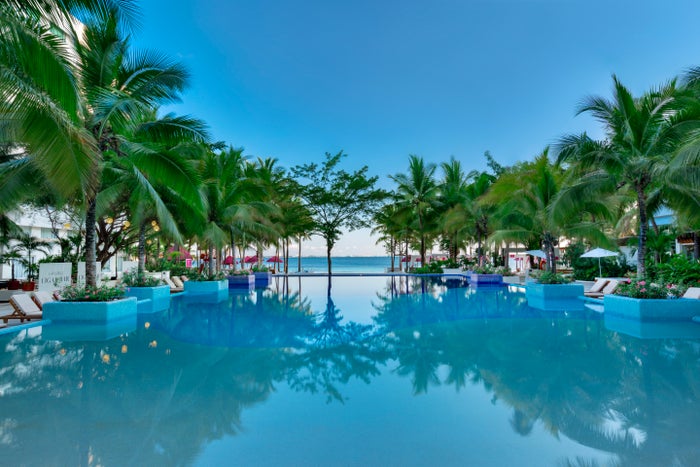 The Sens Cancun Hilton all inclusive adults only pool The Sens Cancun Hilton all inclusive adults only pool