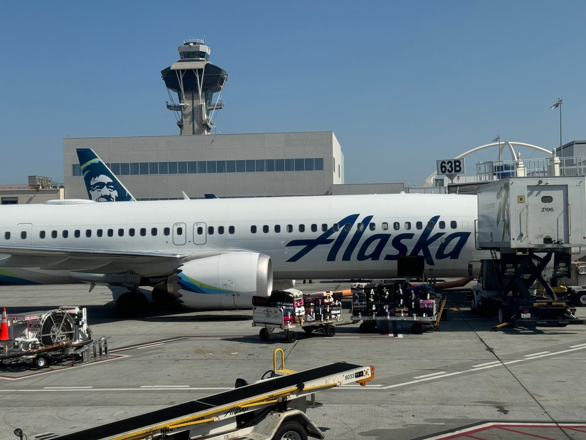 Alaska Airlines Will Soon Let You Book Short-Notice Award Flights Again