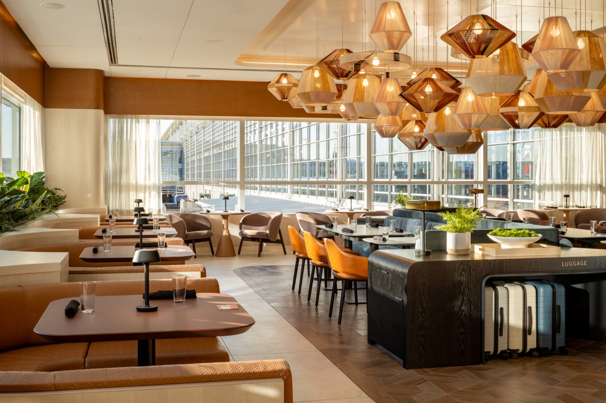 Capital One Landing, a New Airport Lounge Dining Concept, Officially Opens