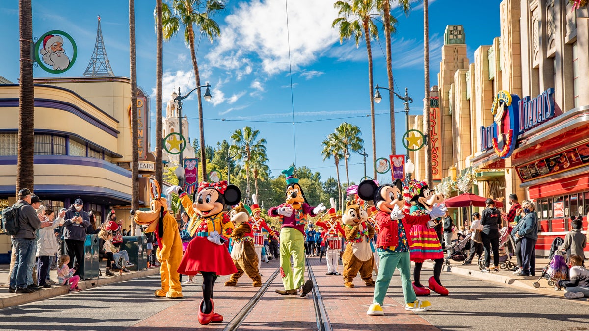 Disney+ Subscribers Get a Free Day at Disneyland With Limited-Time Holiday Deal