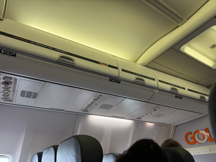 GOL B737 premium overhead bins GOL B737 premium overhead bins