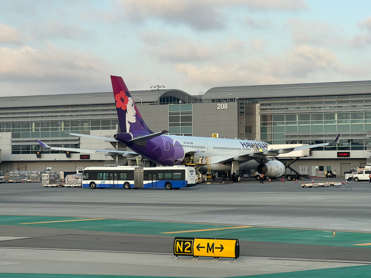 Hawaiian Airlines A330 plane at LAX