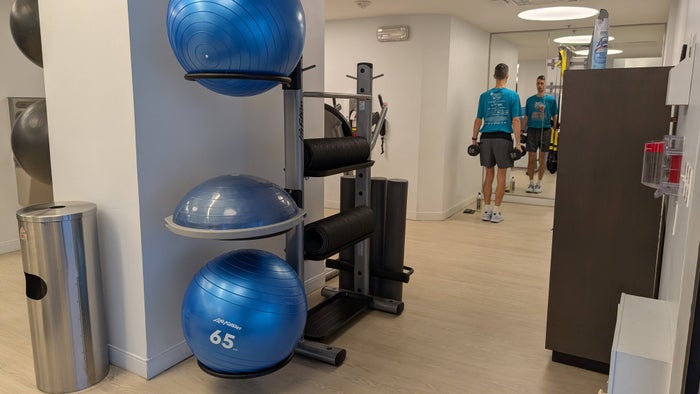 Hilton Buena Vista Palace Orlando amenities fitness center balance balls Hilton Buena Vista Palace Orlando amenities fitness center balance balls