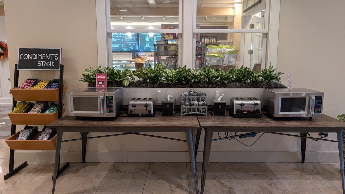 Hilton Orlando Lake Buena Vista dining market toasters and microwaves