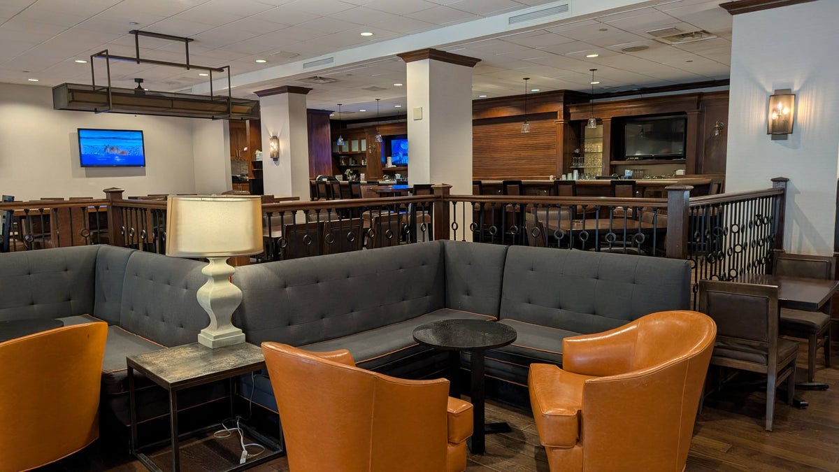 Hilton Orlando Lake Buena Vista dining sports bar