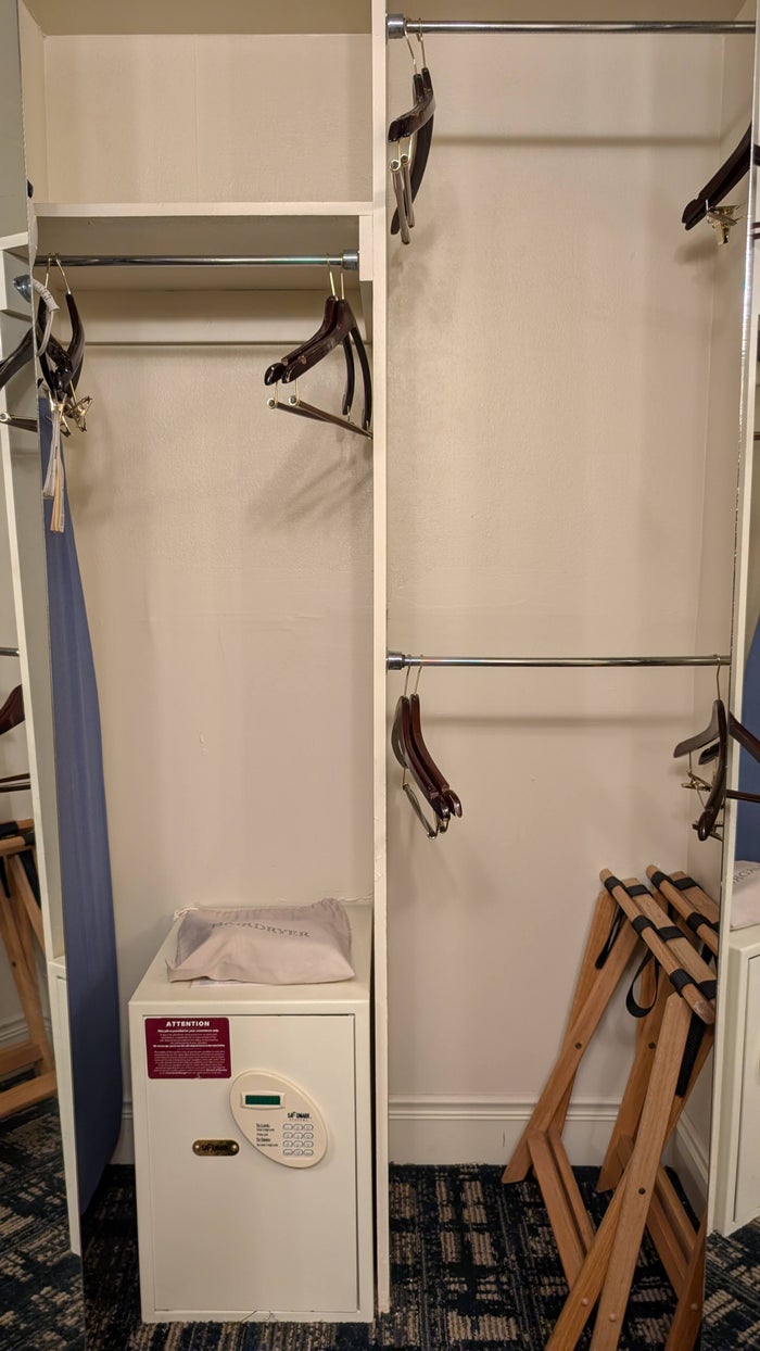 Hilton Orlando Lake Buena Vista guestroom closet opn Hilton Orlando Lake Buena Vista guestroom closet opn