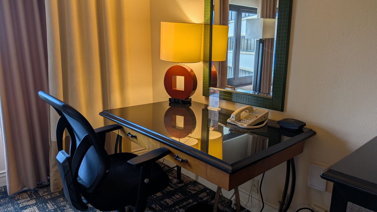 Hilton Orlando Lake Buena Vista guestroom desk