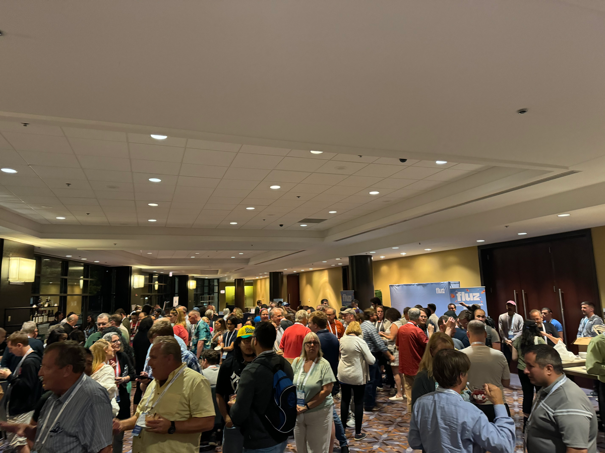 Hyatt Regency OHare Chicago crowd in conference foyer