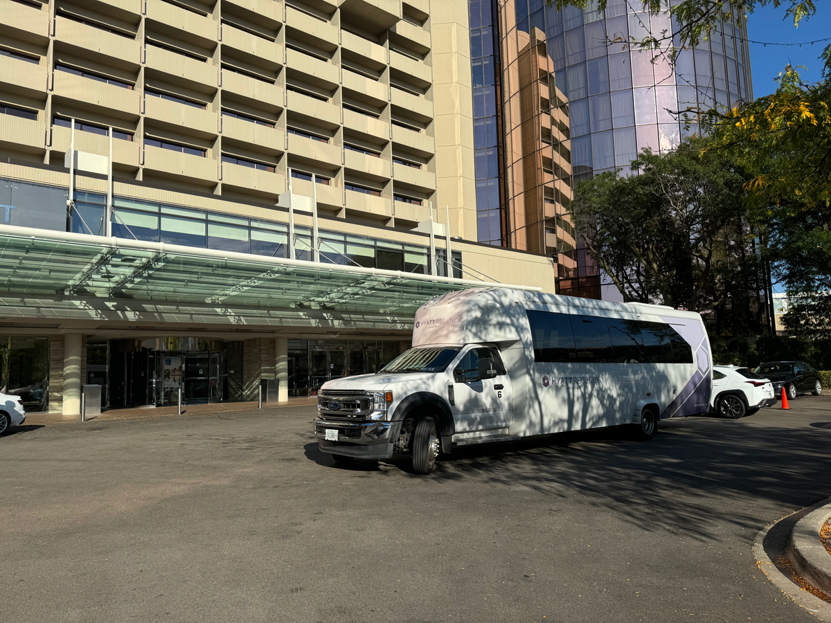 Hyatt Regency OHare Chicago shuttled at entrance