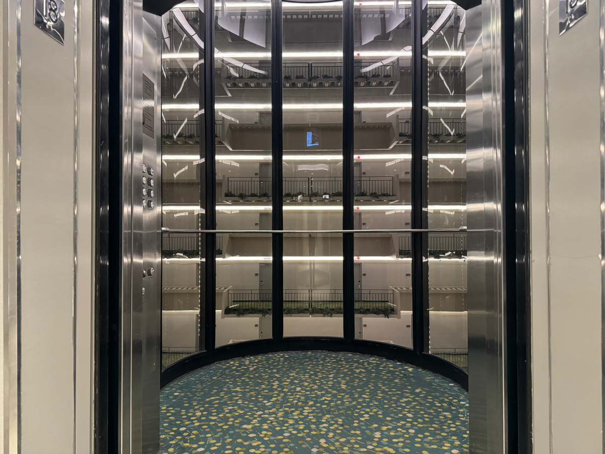 Hyatt Regency Atlanta elevator