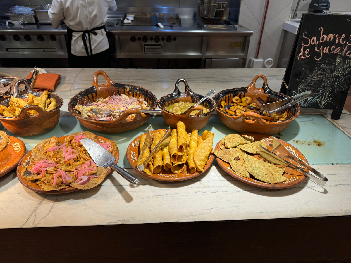 Hyatt Regency Merida Peregrina Bistro breakfast buffet Mexican foods 