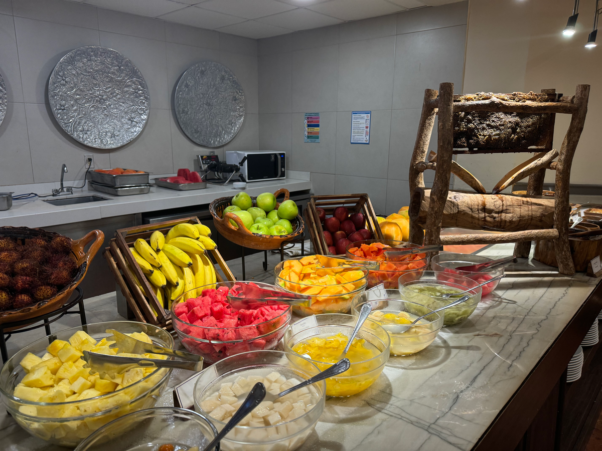 Hyatt Regency Merida Peregrina Bistro breakfast buffet fruits