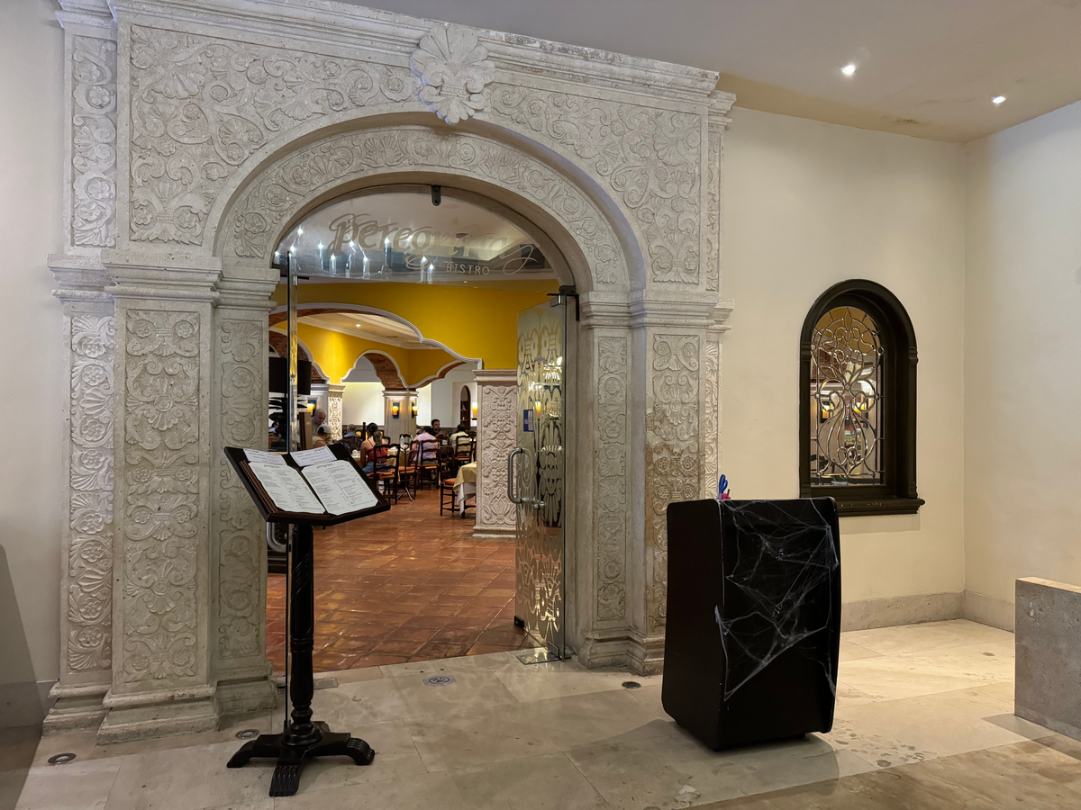 Hyatt Regency Merida Peregrina Bistro entrance