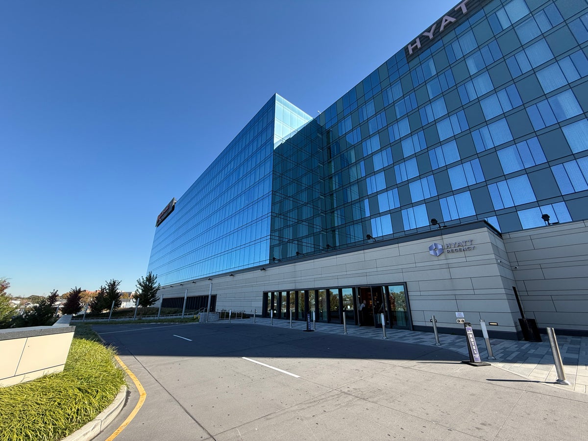 Hyatt Regency JFK Exterior Front