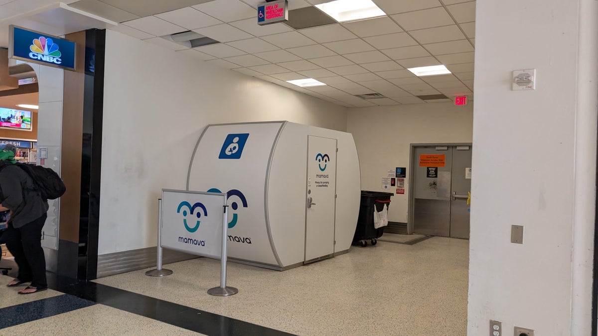 IAH Terminal C nursing pod