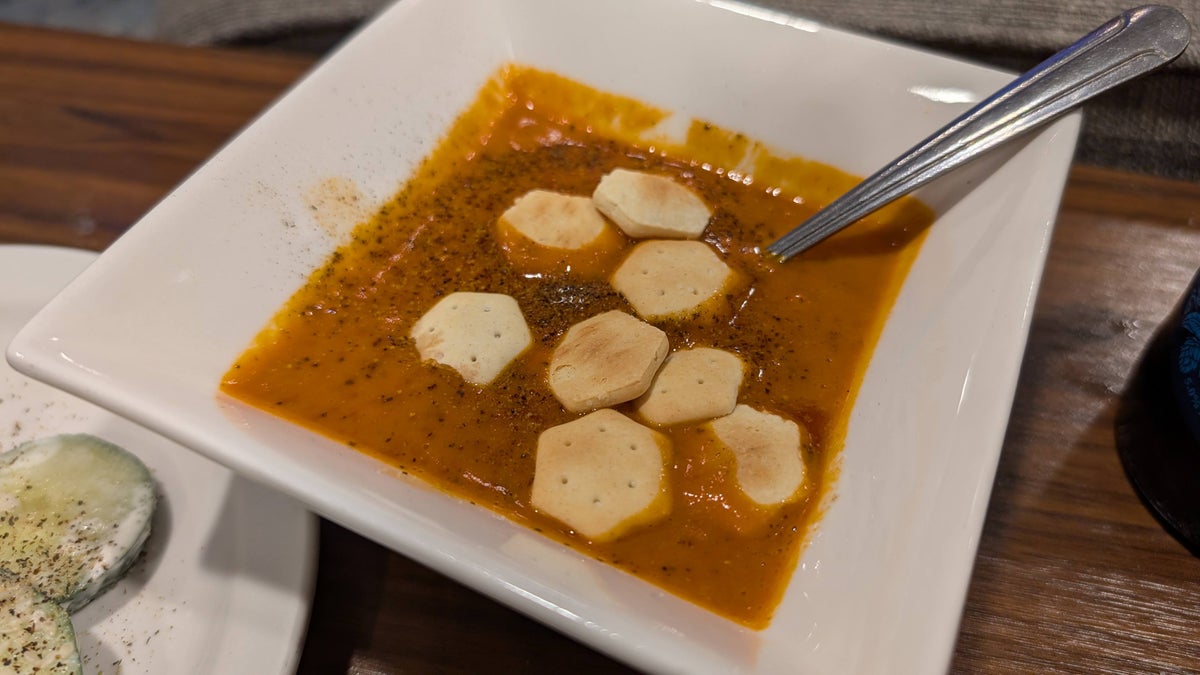 IAH Terminal D KLM Crown Lounge soup