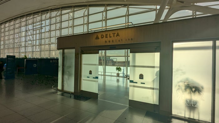 JFK Delta One Check In Entrance