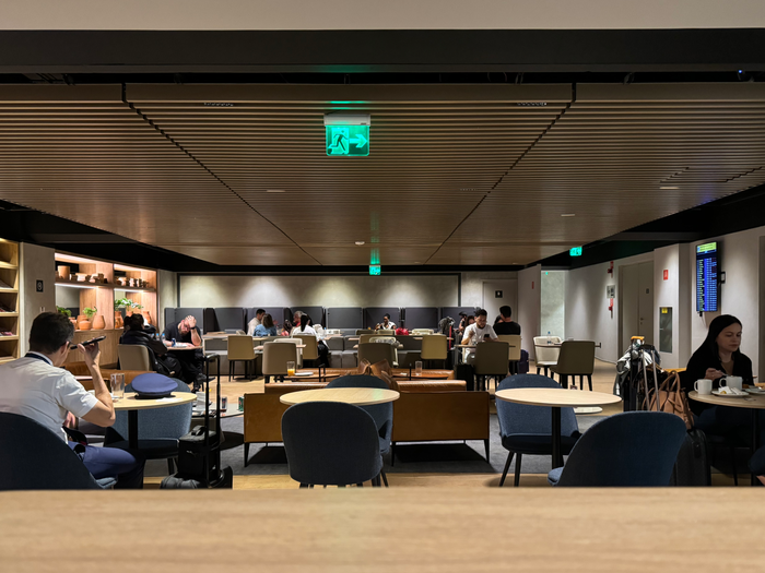 Plaza Premium Lounge GRU Terminal 2 restaurant seating Plaza Premium Lounge GRU Terminal 2 restaurant seating