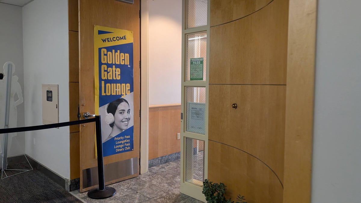 SFO Terminal A Golden Gate Lounge entrance