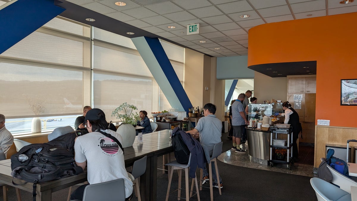 SFO Terminal A Golden Gate Lounge main seating