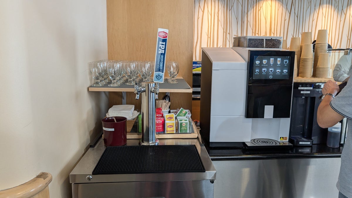 SFO Terminal A Golden Gate Lounge self serve drinks