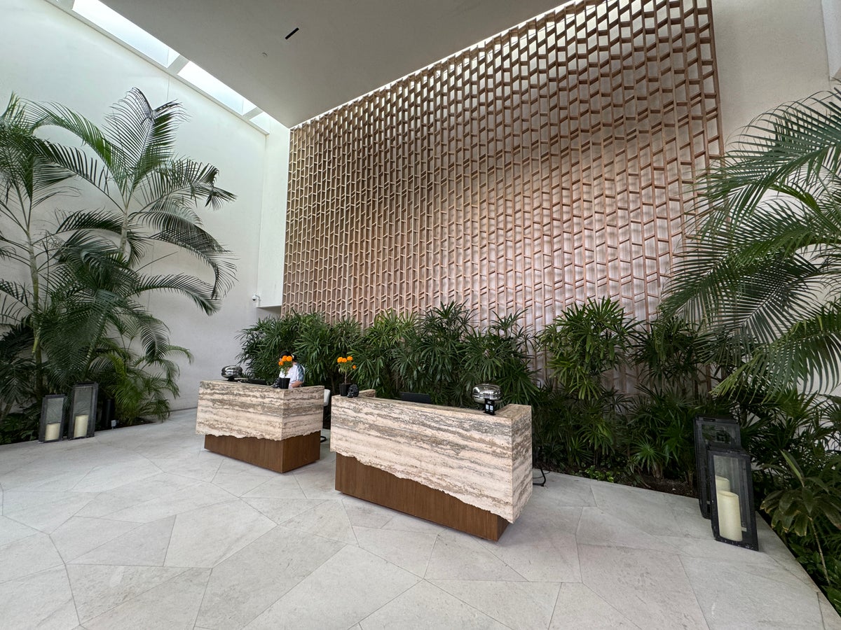 St. Regis Kanai check in desk