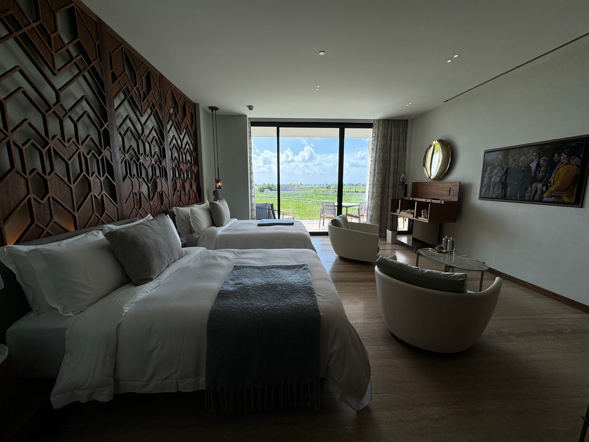 St. Regis Kanai double queen room