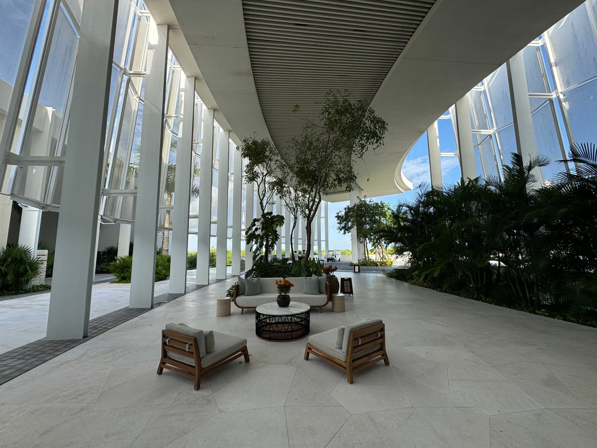 St. Regis Kanai lobby seating