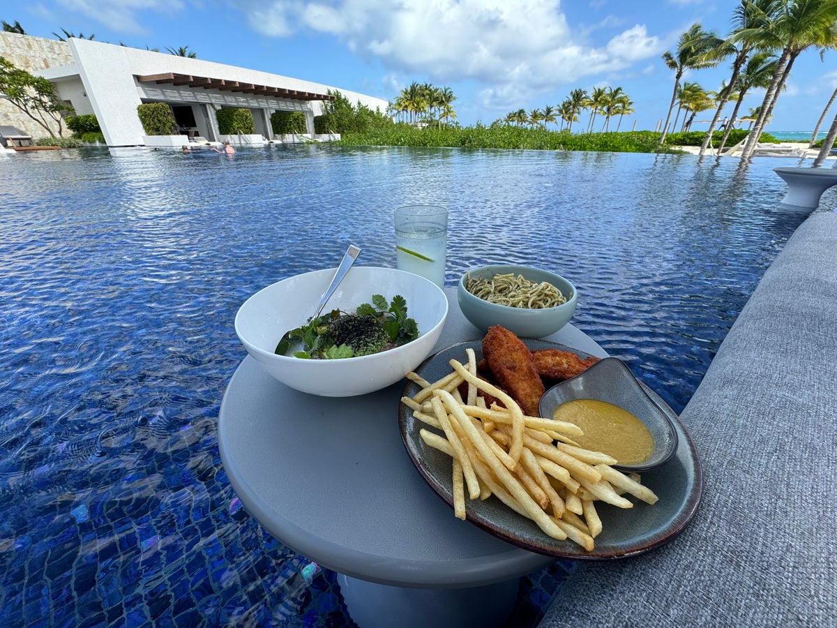 St. Regis Kanai lunch pool