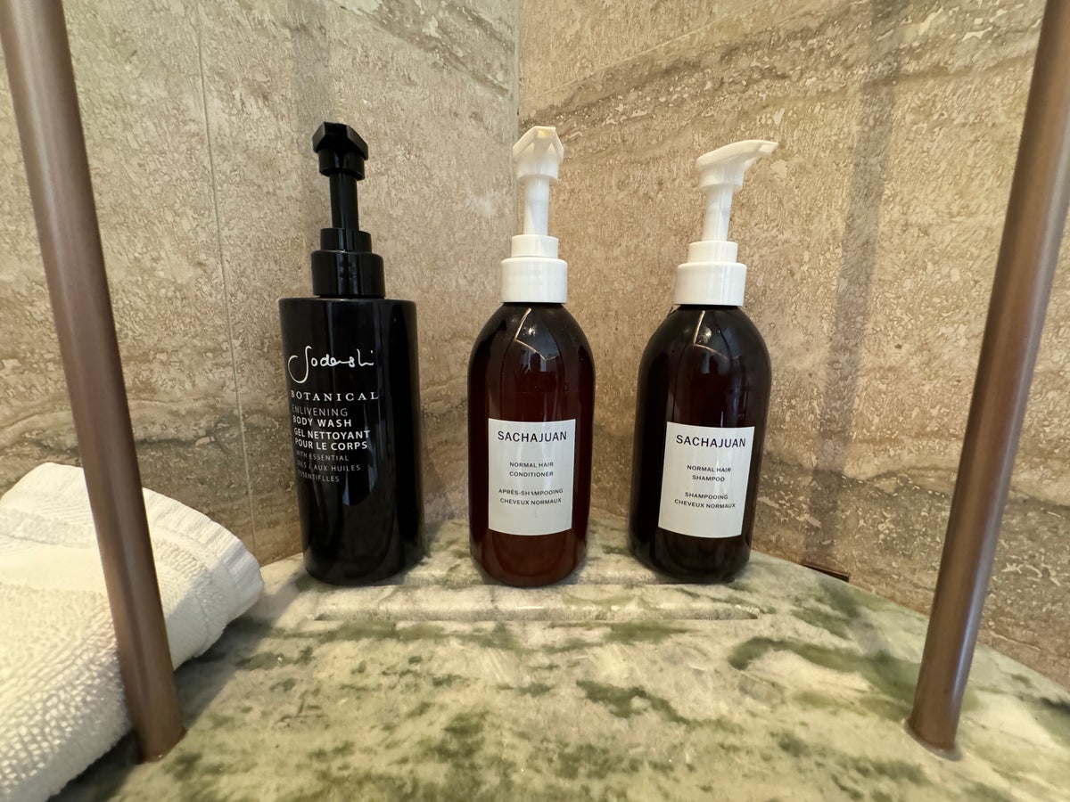 St. Regis Kanai shower toiletries