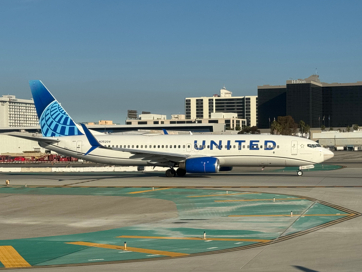 United Launches North Pole Hub, Fantasy Flights on 13 Routes This Holiday Season