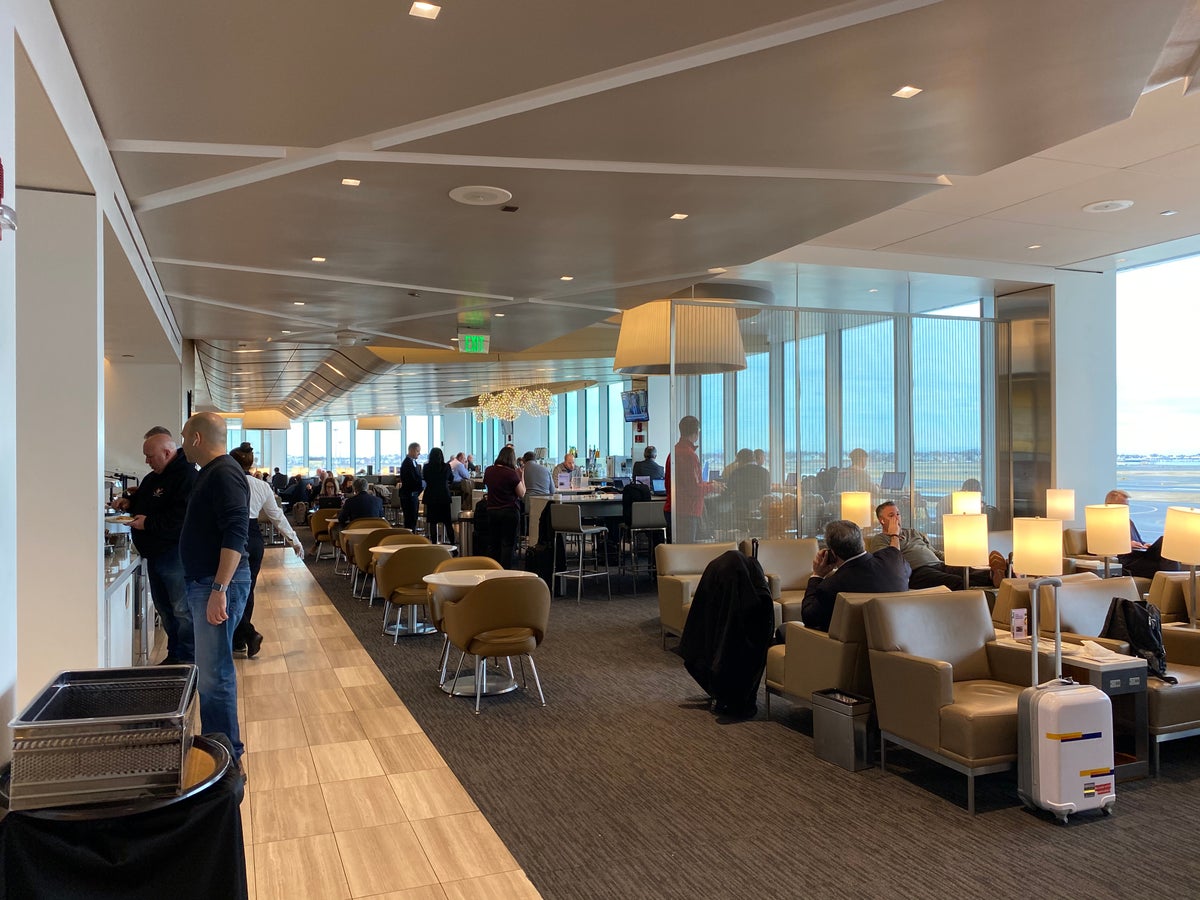 Full List of U.S. Star Alliance Lounges – Locations, Hours & More [Includes Map]