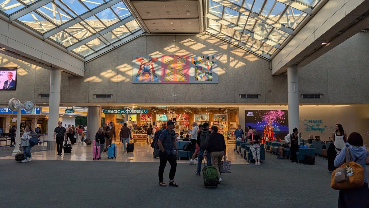 United IAH to MCO Disney store in the terminal