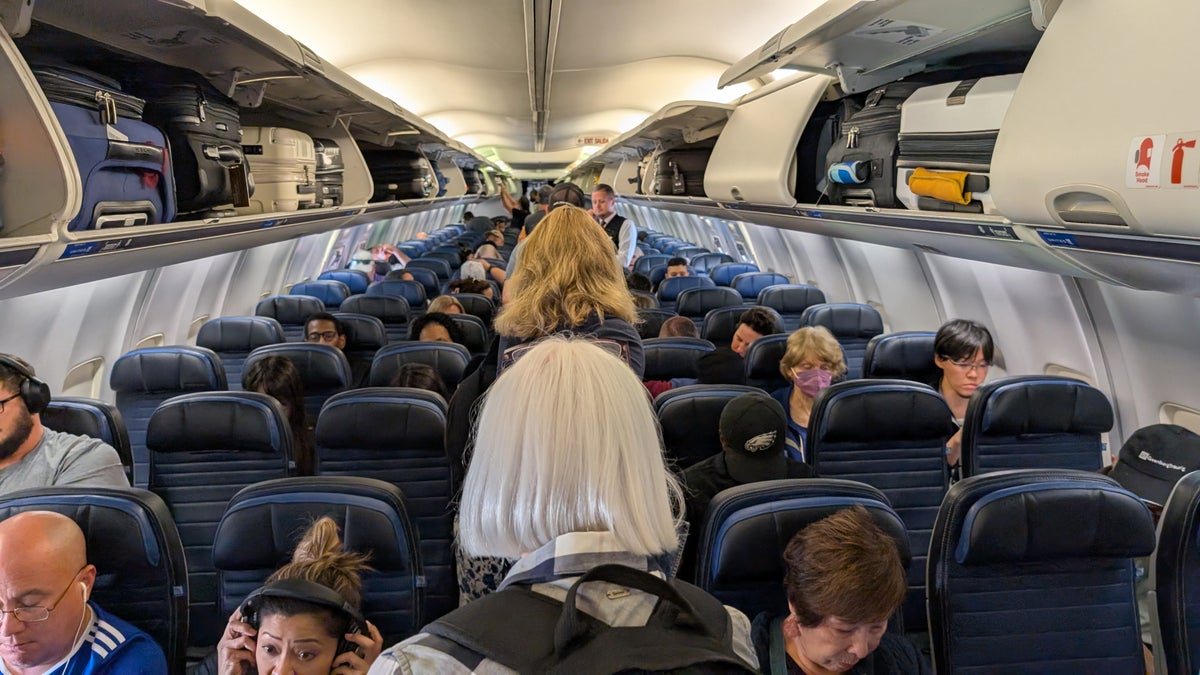 United IAH to MCO main cabin