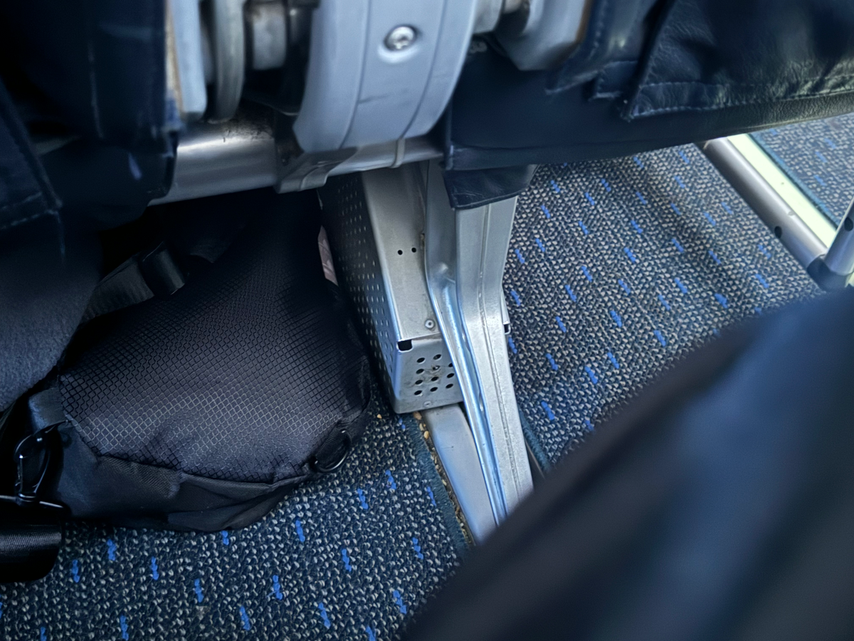 Aerolineas Argentinas B737 seat pitch