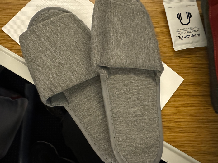 American Airlines B777 30 Business class flip flops American Airlines B777 30 Business class flip flops