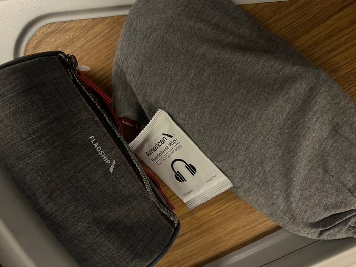 American Airlines B777 30 Business class headphone American Airlines B777 30 Business class headphone