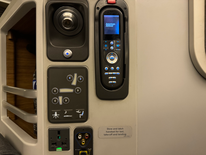 American Airlines B777 30 Business class seat controls American Airlines B777 30 Business class seat controls