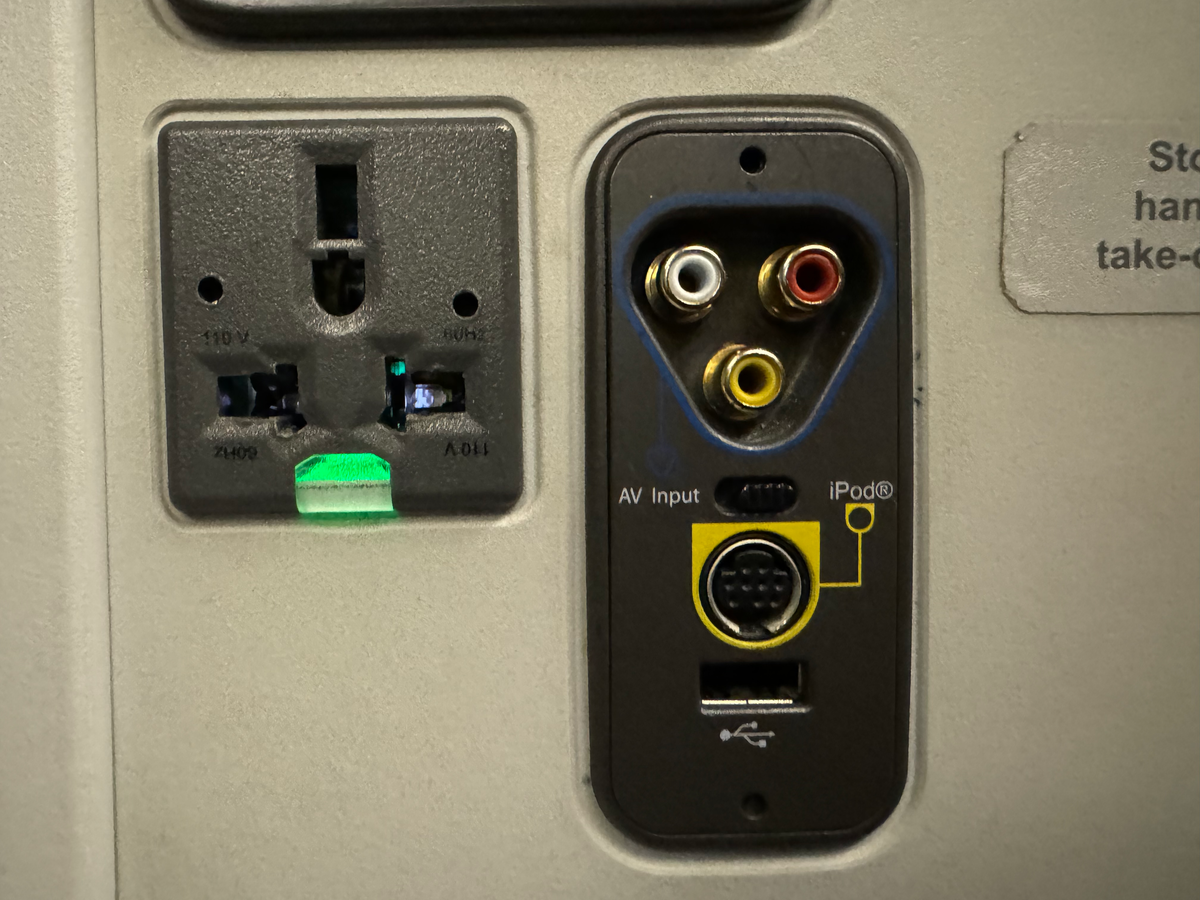 American Airlines B777 30 Business class seat outlets