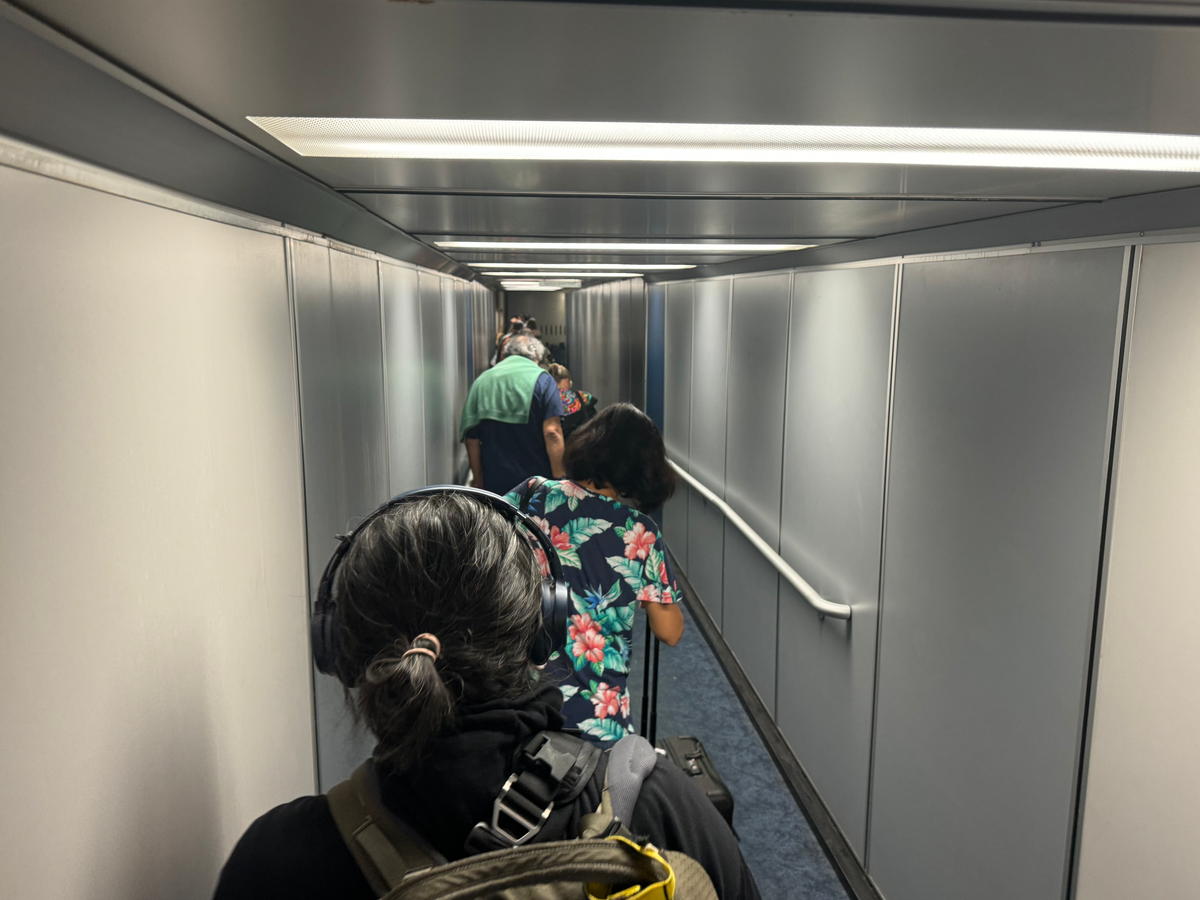 American Airlines B777 30 Business jet bridge