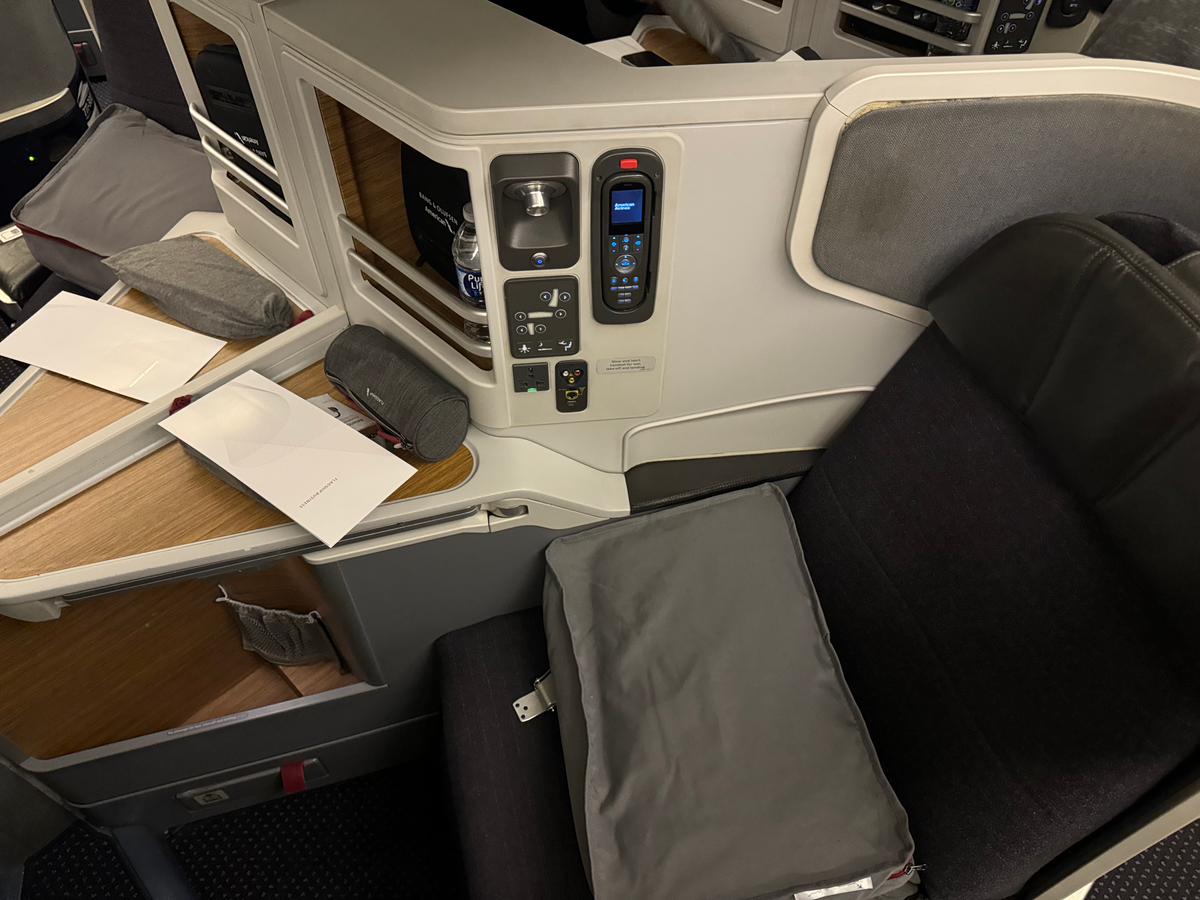 American Airlines B777 30 Business seat