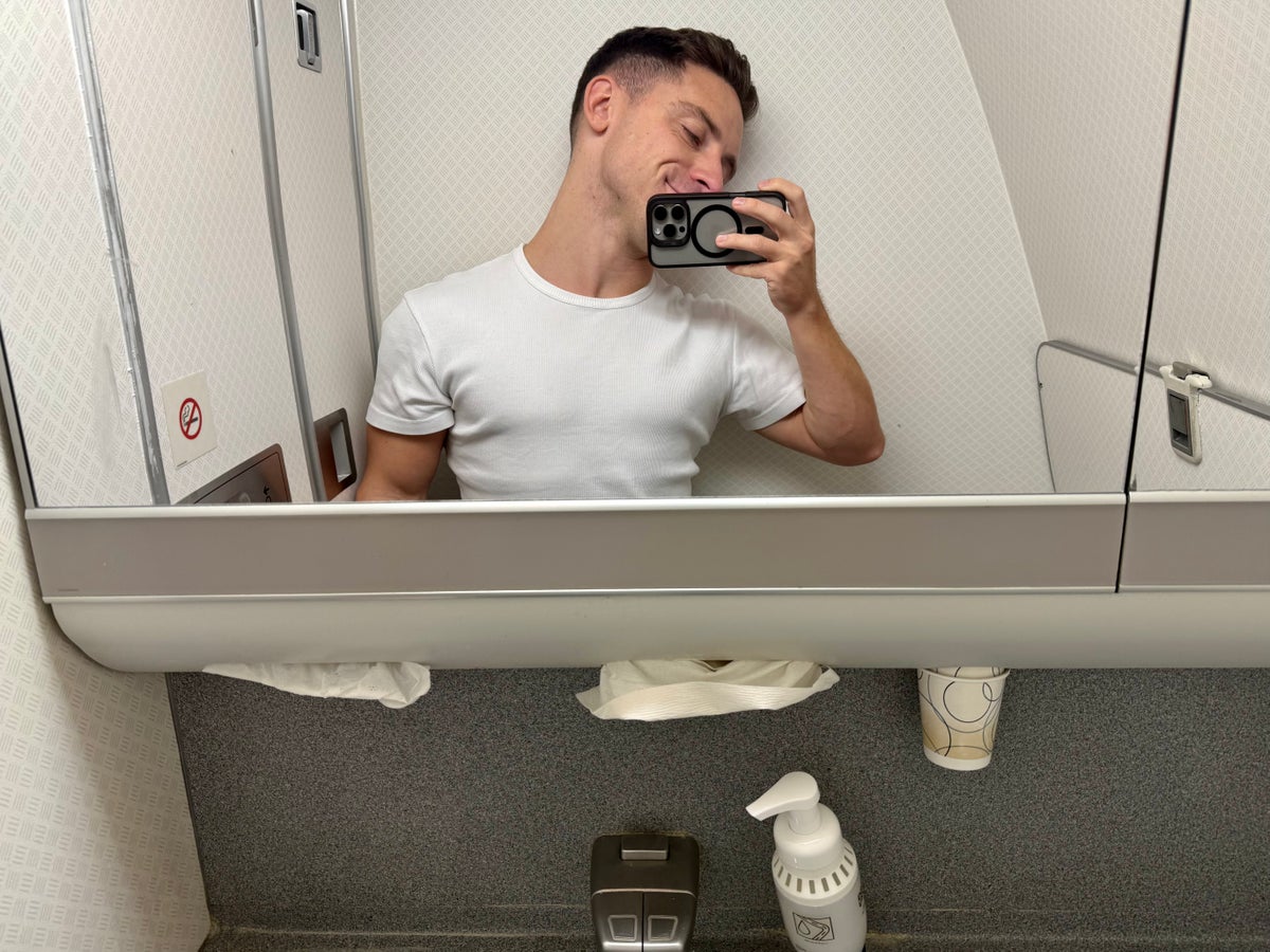 American Airlines economy bathroom Boeing 777