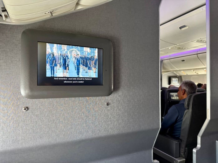 American Airlines economy safety video