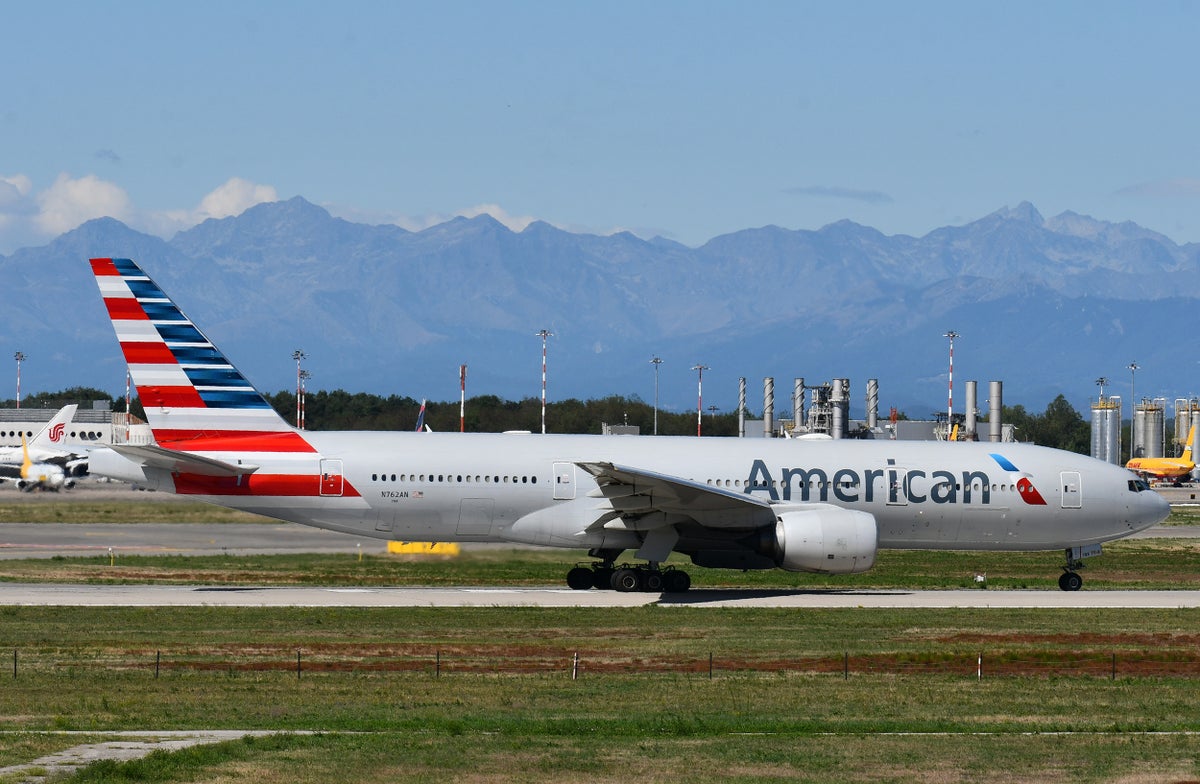 American Boeing 777 200 Milan MXP